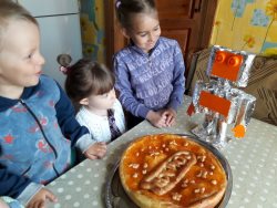 День космонавтики в "Счастливом Детстве"