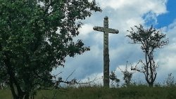 В селе Яйлю установлен обновленный памятника Первым садоводам Сибири