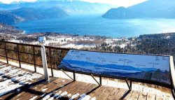 Обзорная площадка Алтайского заповедника дополнена смотровым биноклем и фотопанорамой