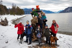 Творческий рейд вдоль телецких берегов или мастерская ледяных скульптур Алтын-Кёля