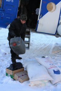 Продукты на отдаленный кордон доставлены воздушным путем