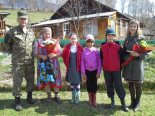 Накануне Дня Победы в Яйлю вручили подарки детям войны, проживающим в с. Яйлю. Данная акция проведена по инициативе Алтайского заповедника, Яйлинской основной общеобразовательной школы, ТОС с. Яйлю (территориального общественного самоуправления). Фото И. Калмыков