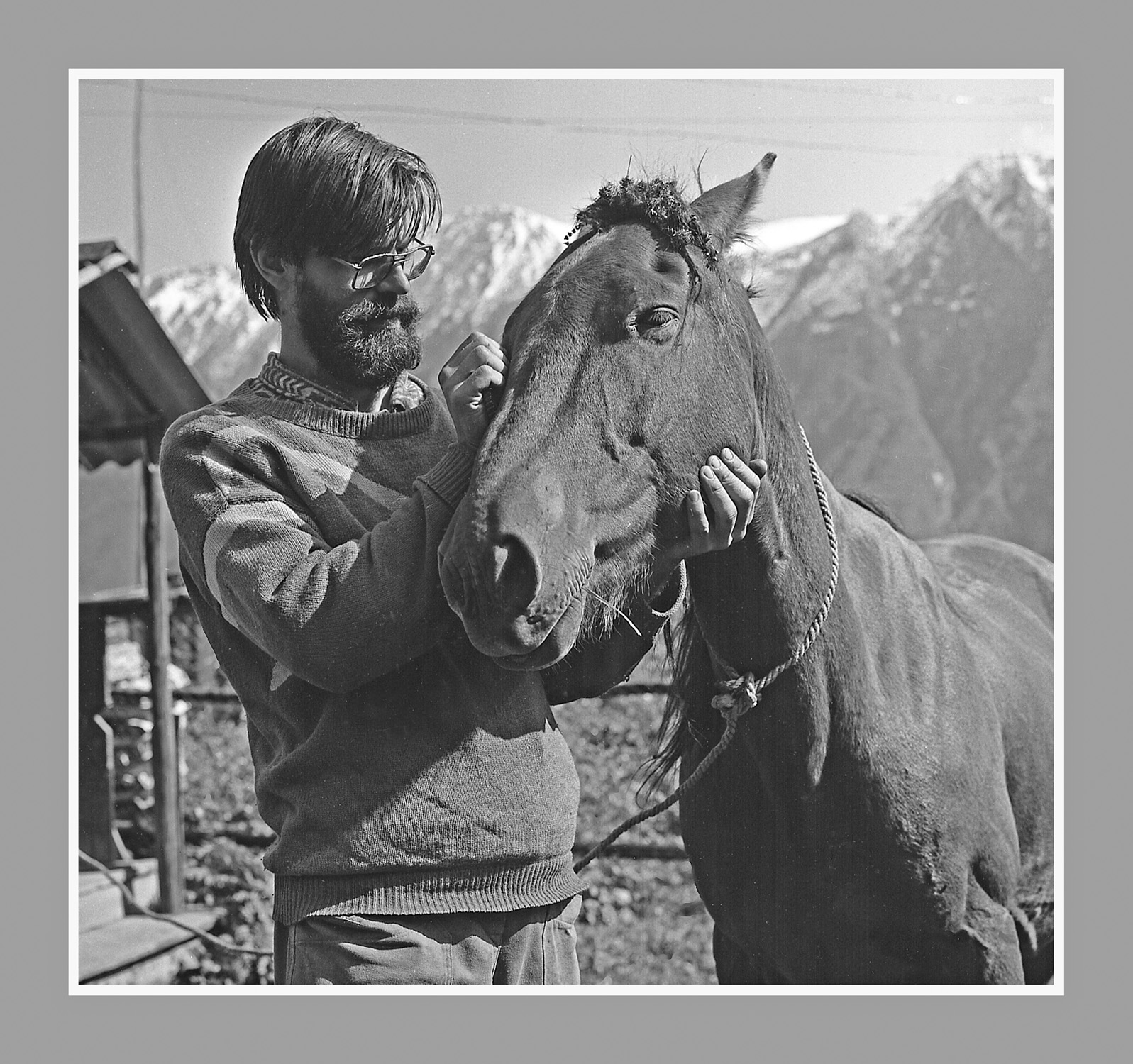 Сергей Аксенов с коньком (Беле,1992)