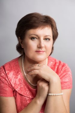 Поздравляем с юбилейным днём рождения бухгалтера Оксану Леонидовну Боровикову!