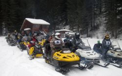 В Республике Алтай завершился снегоходный марафон «Телецкое озеро - Манжерок»