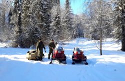 Охрана и на земле и под водой...